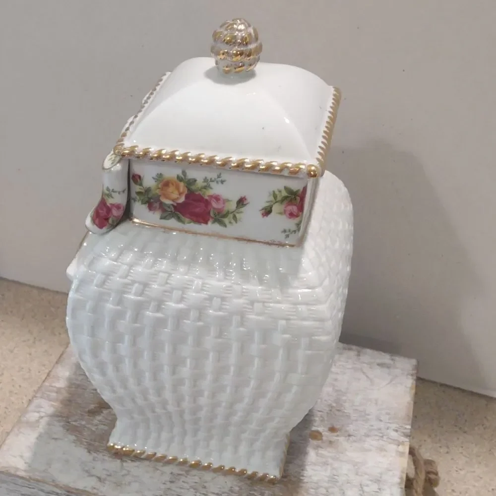 Royal Albert Country Roses Cookie Jar